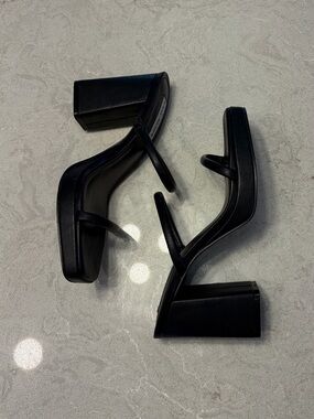 Steve Madden Strappy Block Heel Sandals — Black